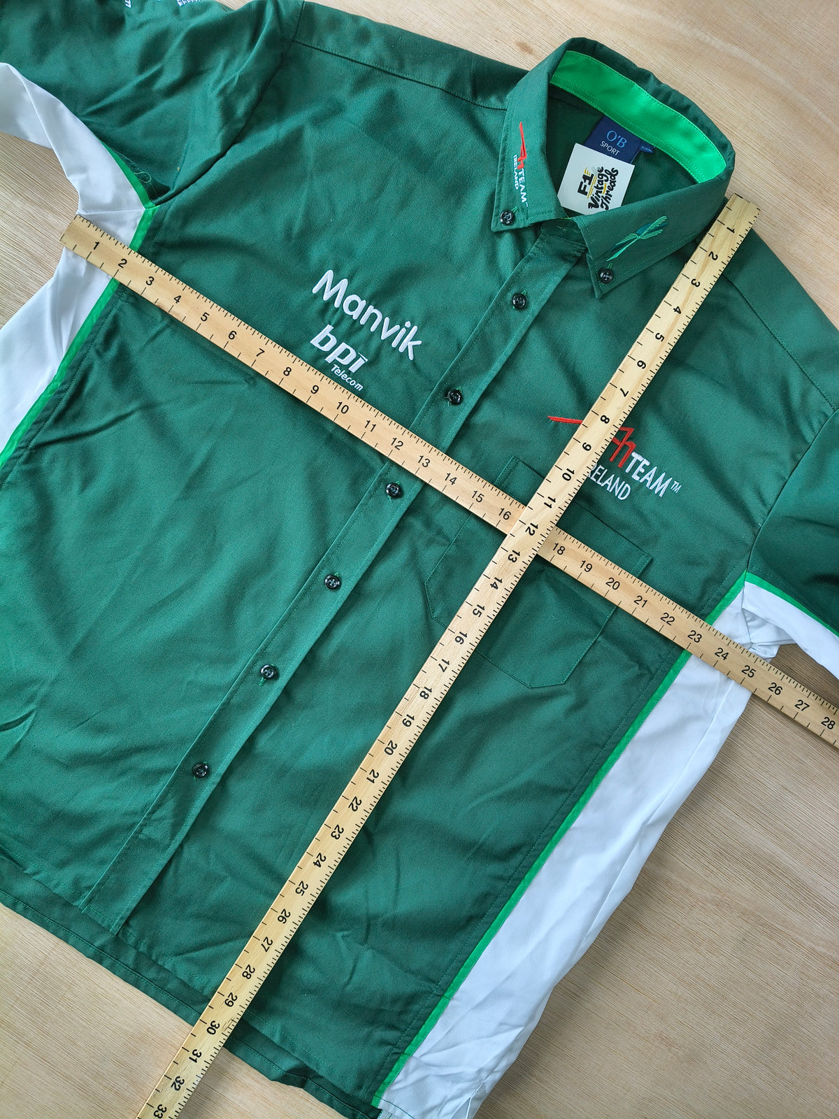 Official A1 Grand Prix Team Ireland team issue shirt