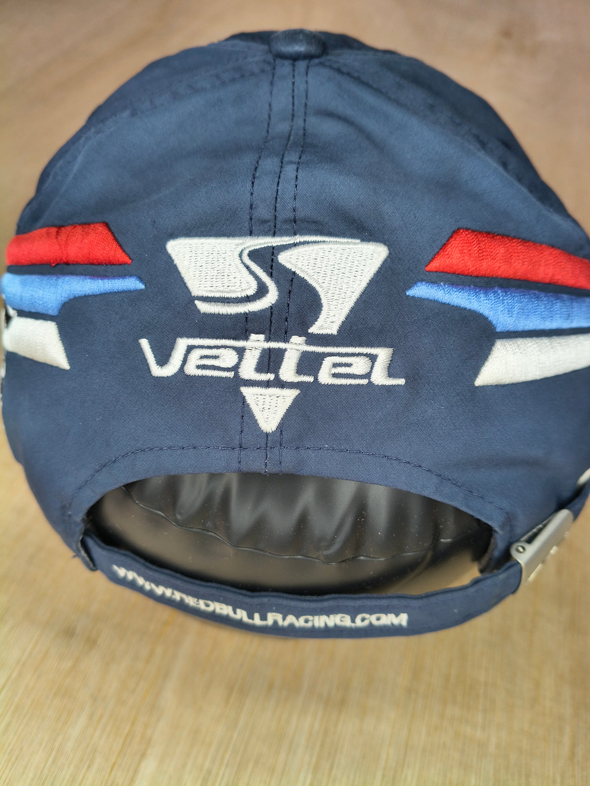 2010 Sebastian Vettel Red Bull racing F1 cap number 5 official