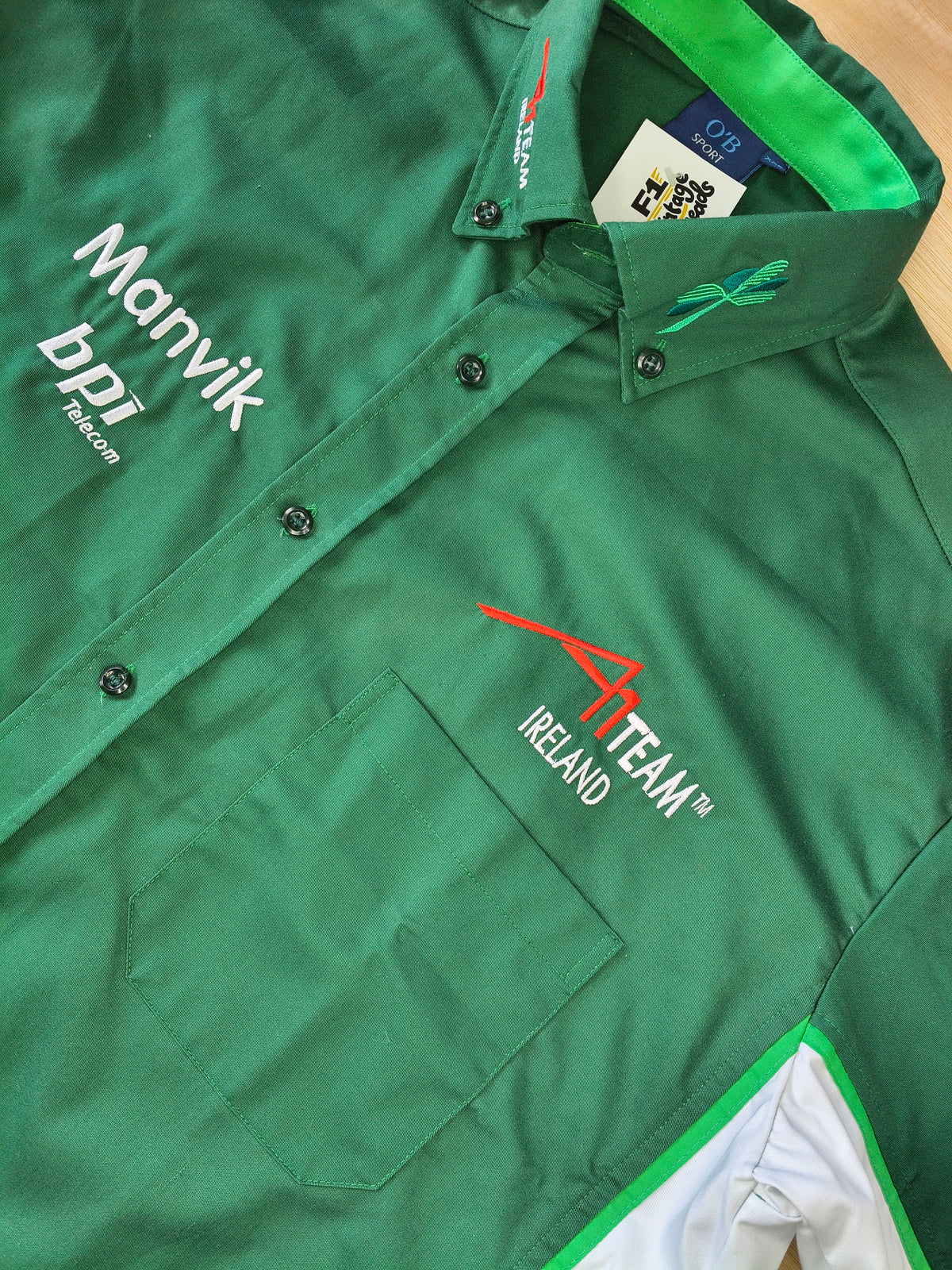 Official A1 Grand Prix Team Ireland team issue shirt