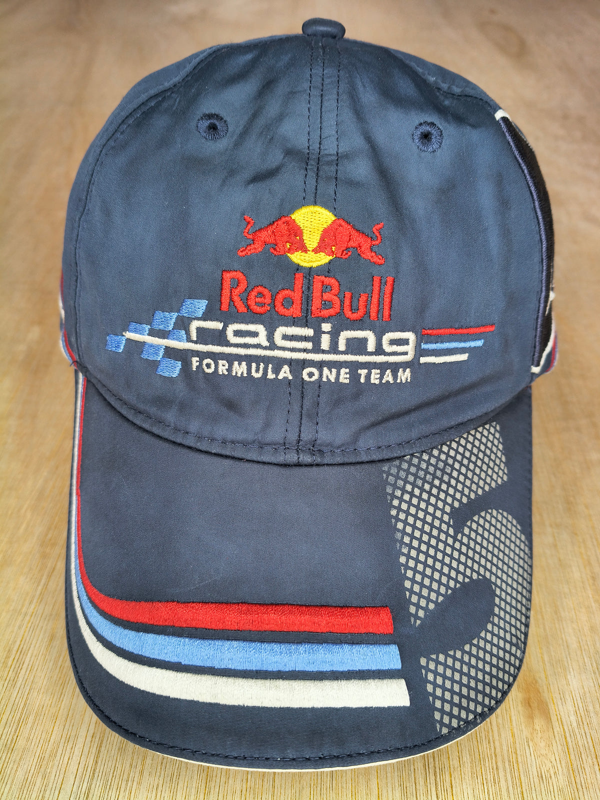 2010 Sebastian Vettel Red Bull racing F1 cap number 5 official