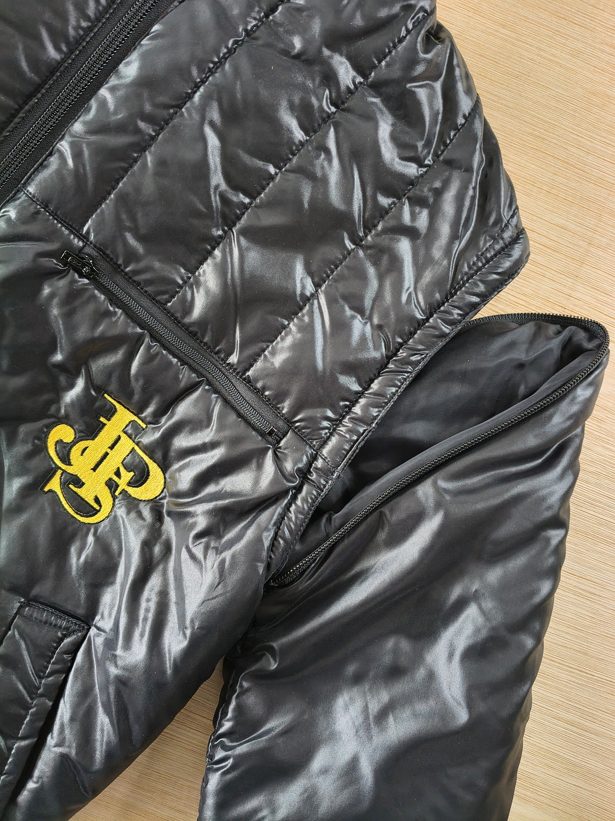 Vintage John Player Special JPS padded jacket gilet Lotus era vintage F1