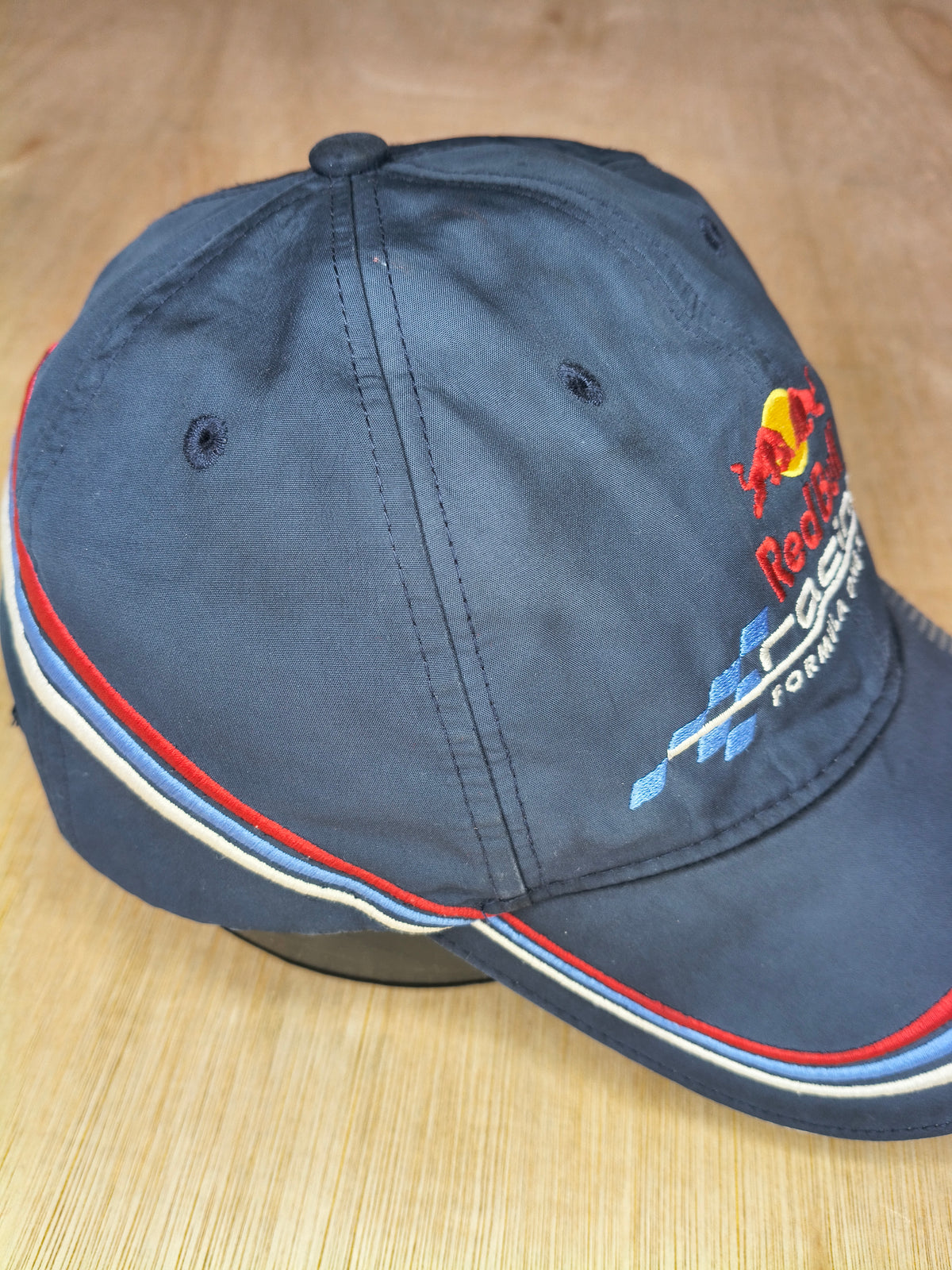 2010 Sebastian Vettel Red Bull racing F1 cap number 5 official