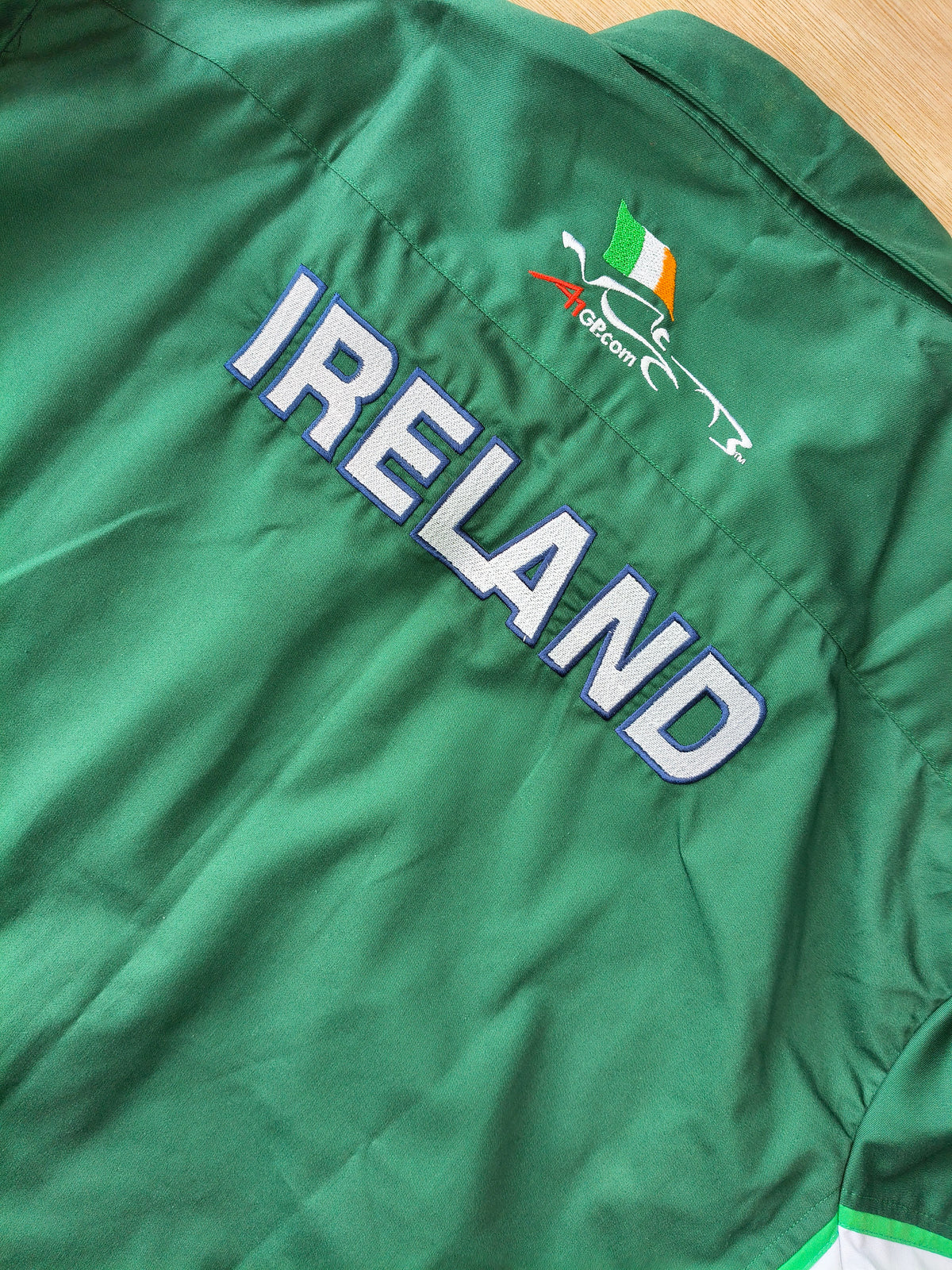 Official A1 Grand Prix Team Ireland team issue shirt