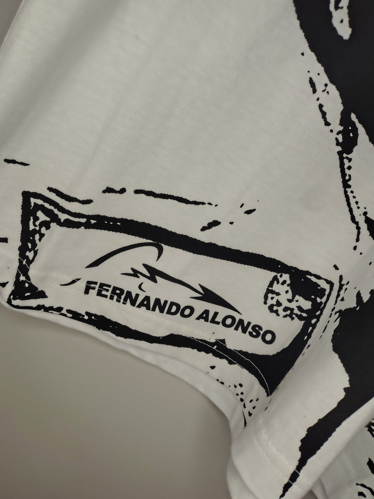 Official Fernando Alonso Renault F1 team t-shirt circa 2005 white various sizes
