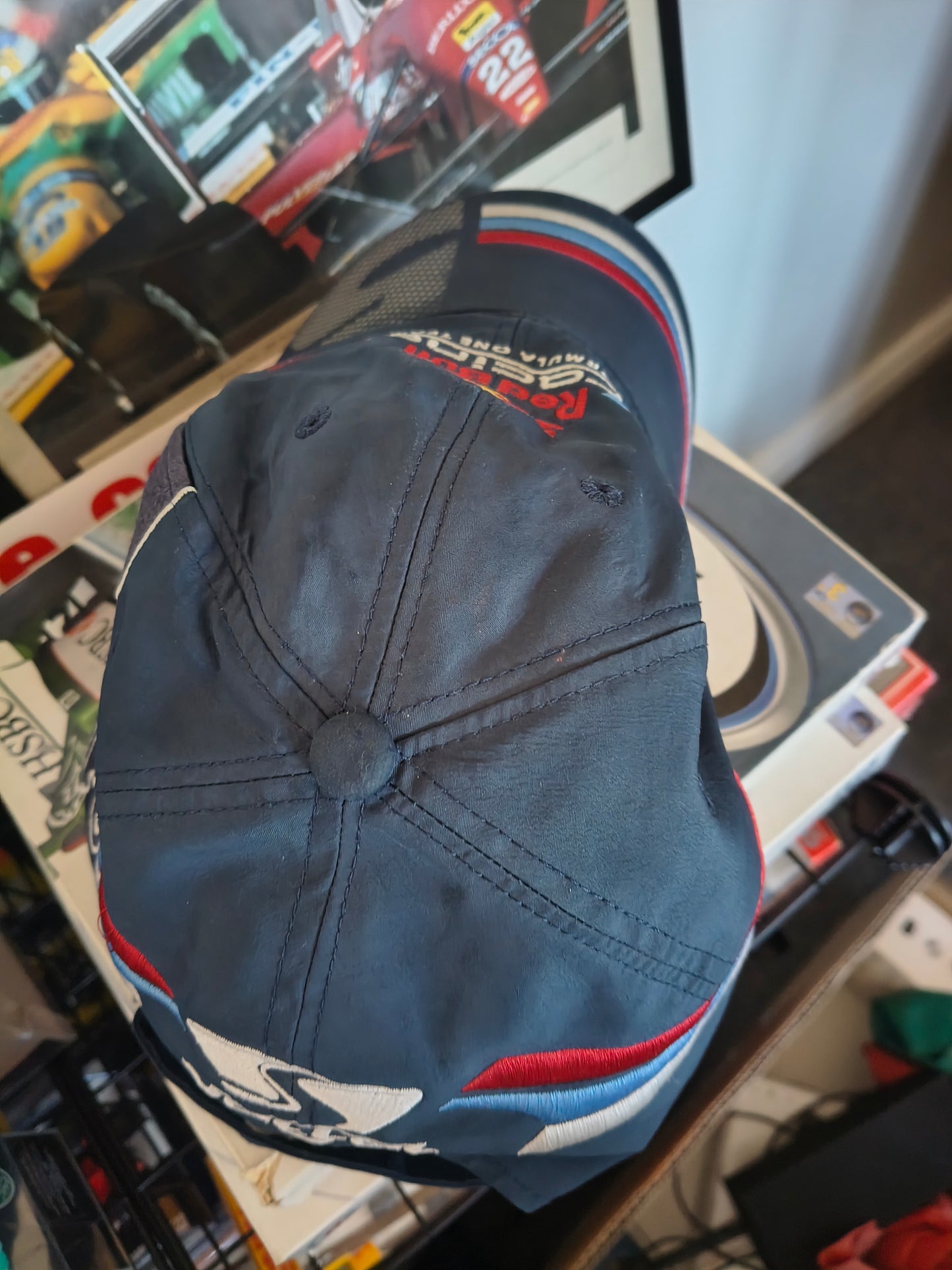 2010 Sebastian Vettel Red Bull racing F1 cap number 5 official