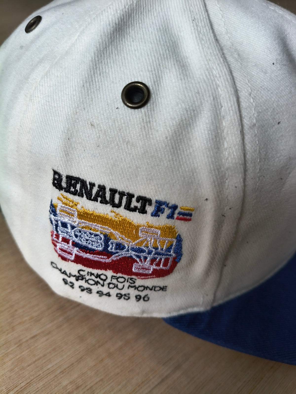 Official Renault F1 championship winning cap vintage F1